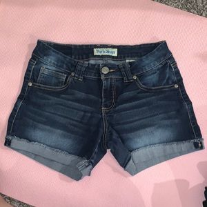 Paris Blues women’s blue Jean denim shorts. Size 7